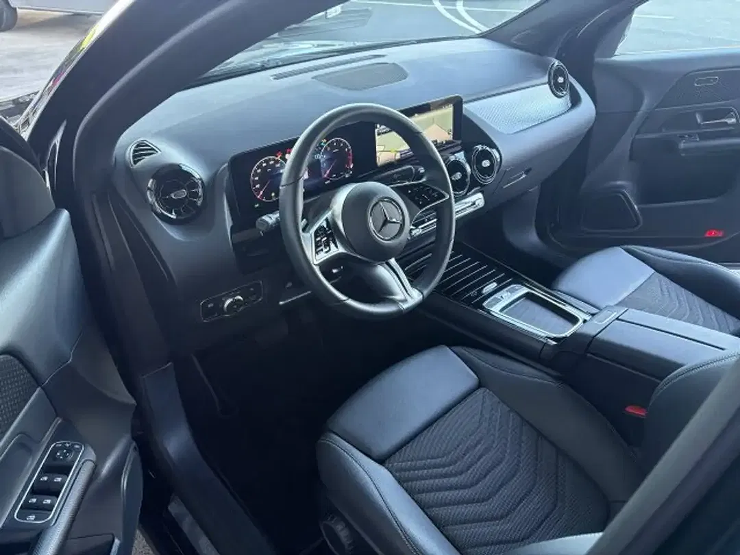 Mercedes-Benz GLA 200 MBUX - Thumbnail 11