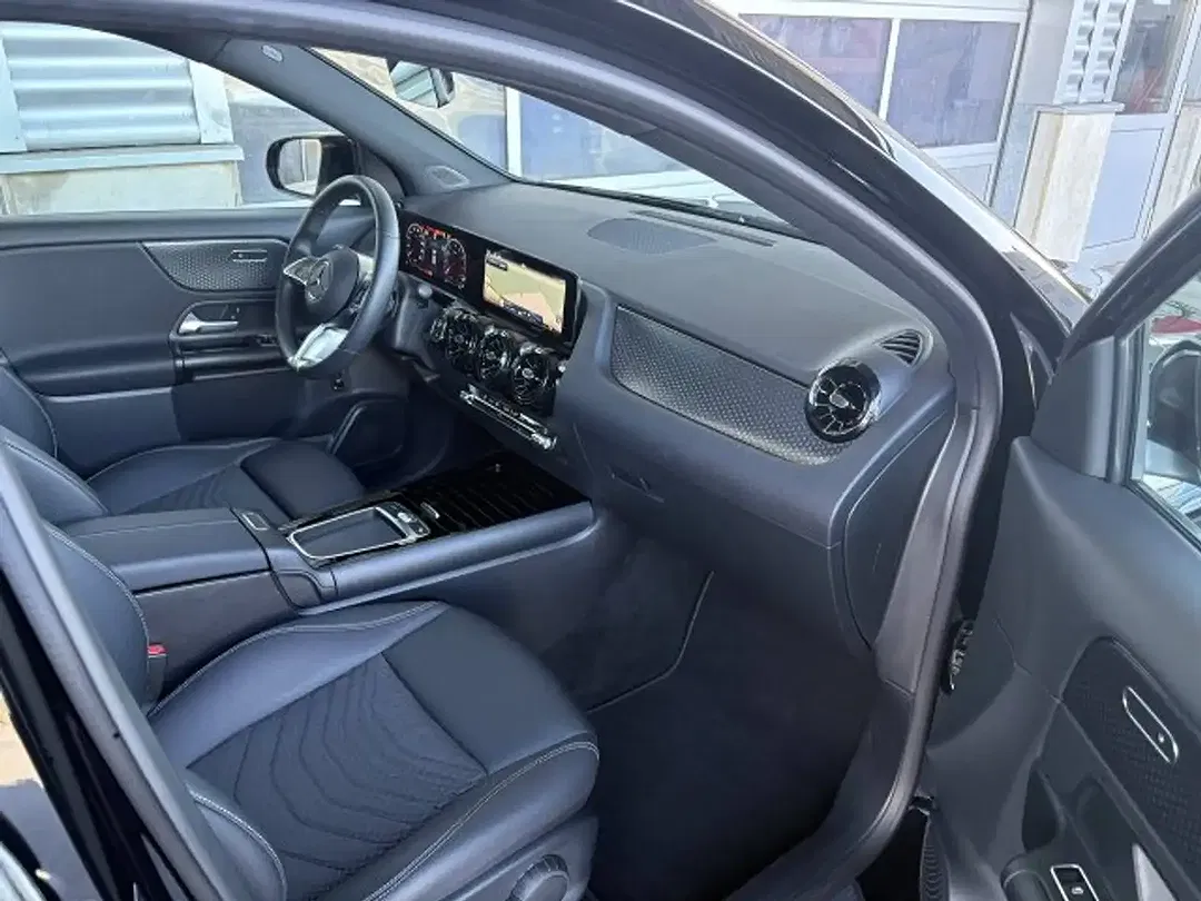 Mercedes-Benz GLA 200 MBUX - Thumbnail 12