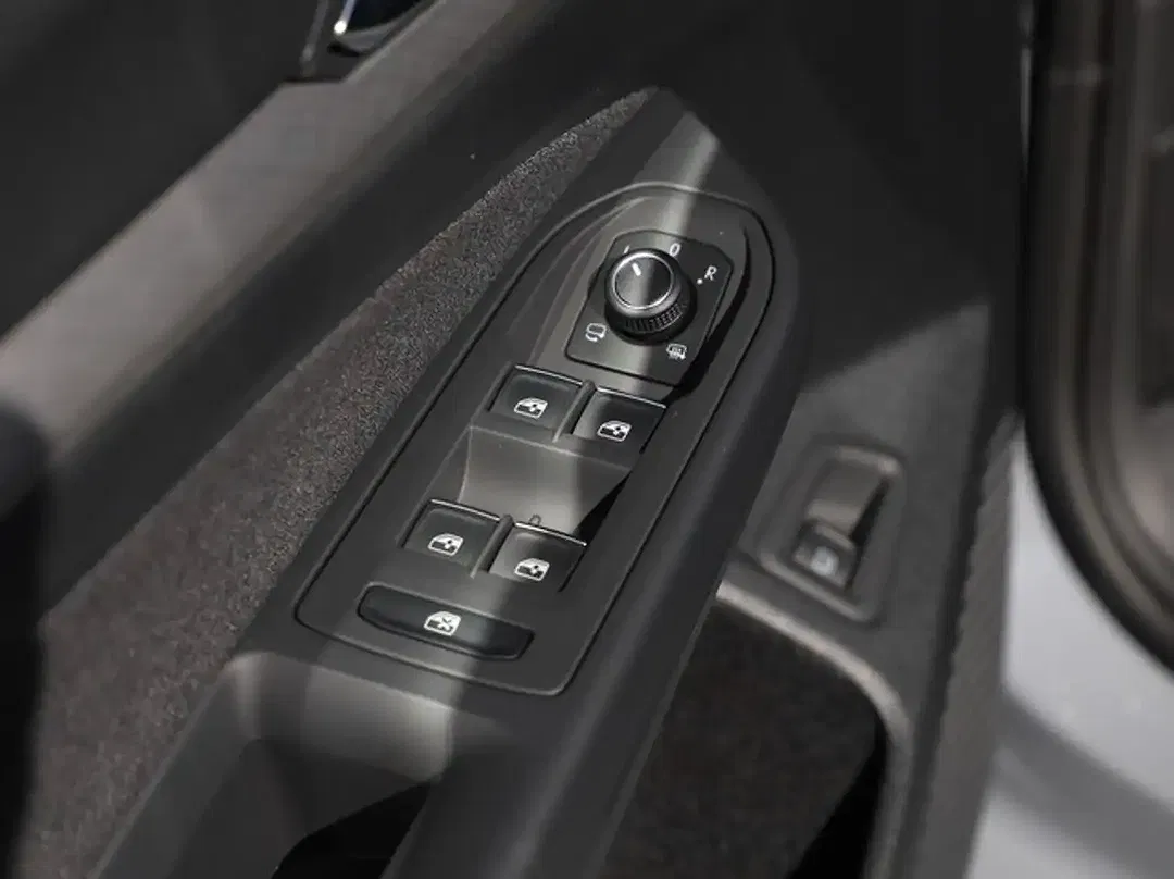 Volkswagen Golf 1.5 TSI eHybrid DSG Life - Thumbnail 11