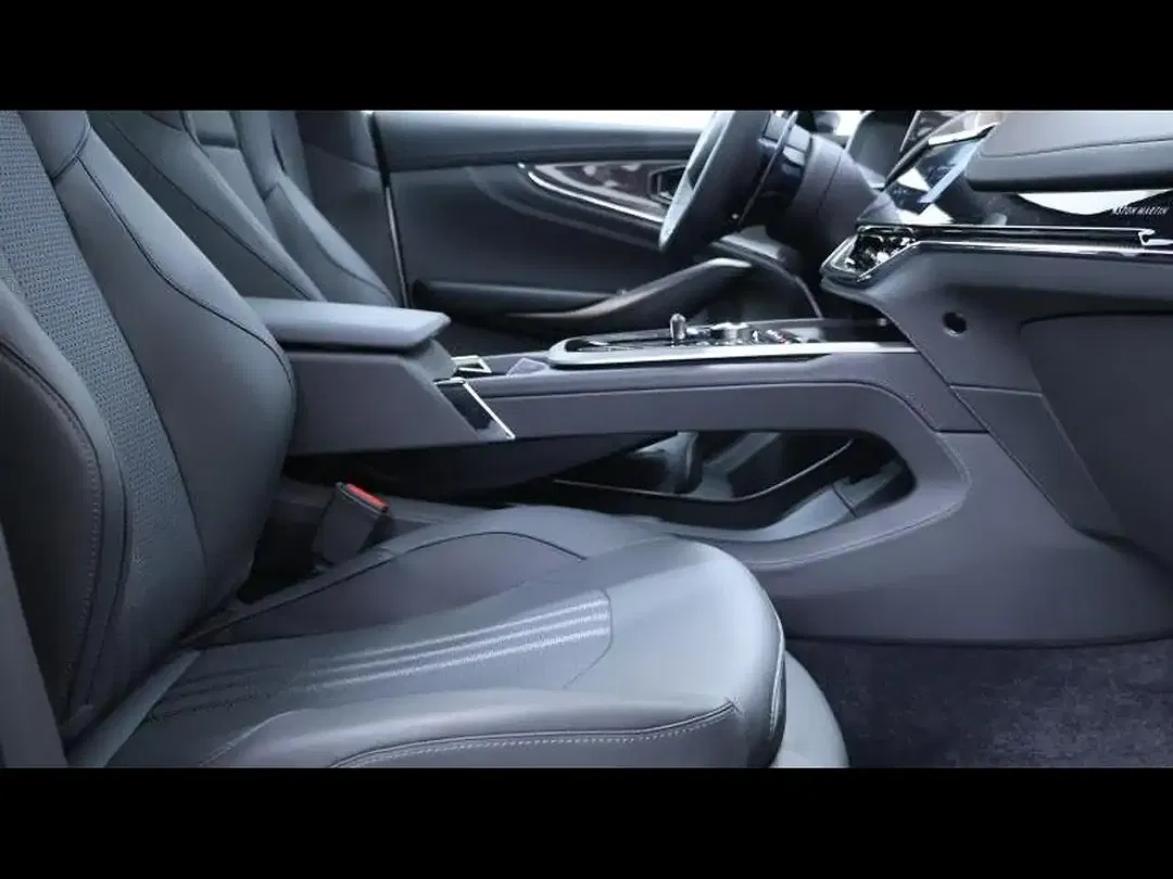 Aston Martin DBX 707 V8 - Thumbnail 11