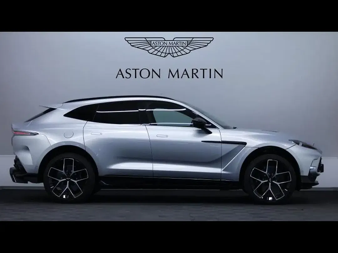 Aston Martin DBX 707 V8 - Thumbnail 3