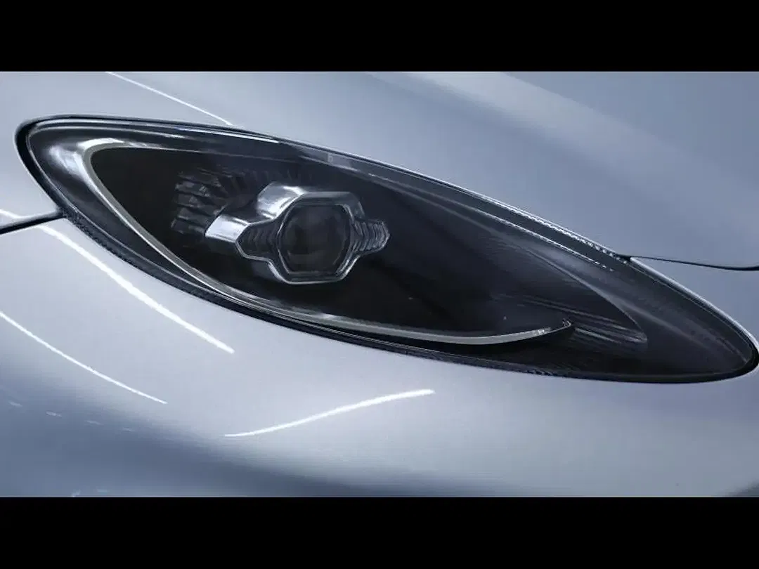 Aston Martin DBX 707 V8 - Thumbnail 8