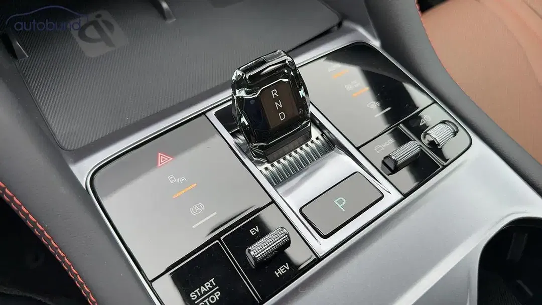 BYD Seal U DM-i PHEV AWD Design - Thumbnail 18