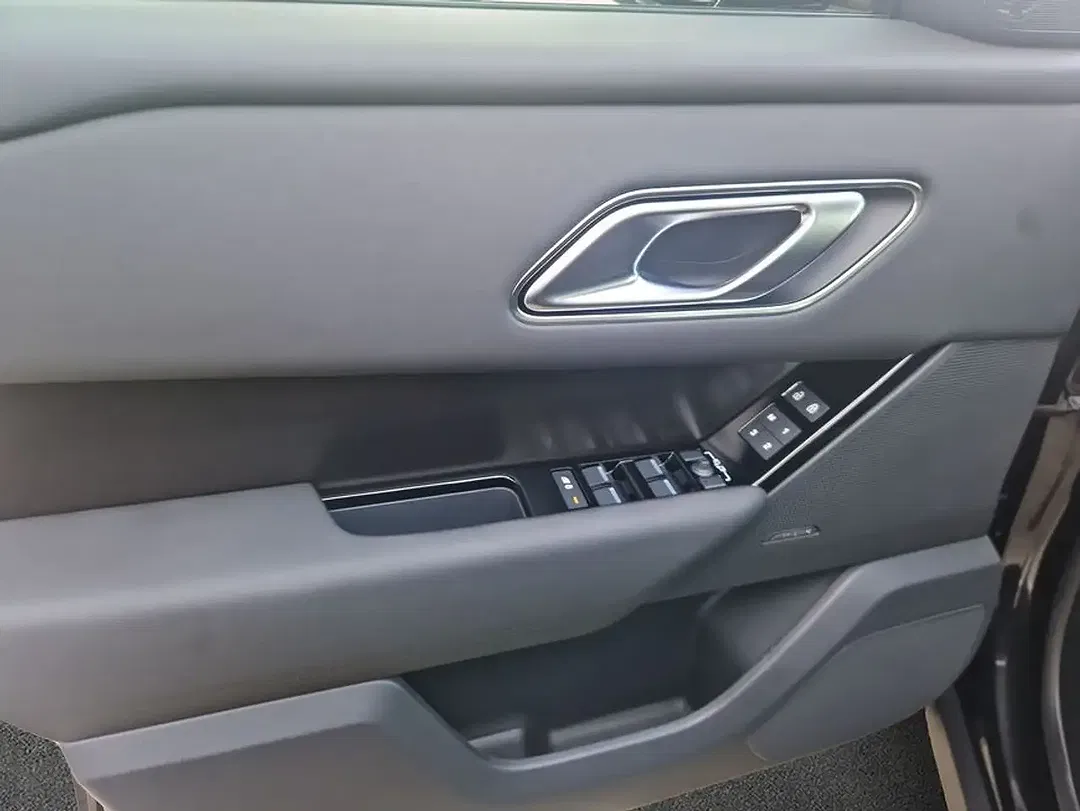Land Rover Range Rover Velar D300 Dynamic SE - Thumbnail 13
