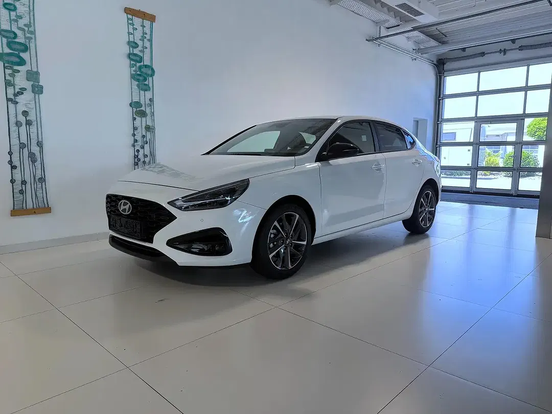 Hyundai i30 1.5 T-GDI MHEV GO - Thumbnail 1