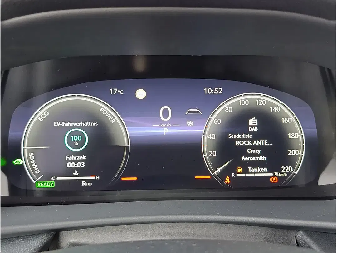 Toyota C-HR Hybrid Teamplayer - Thumbnail 14