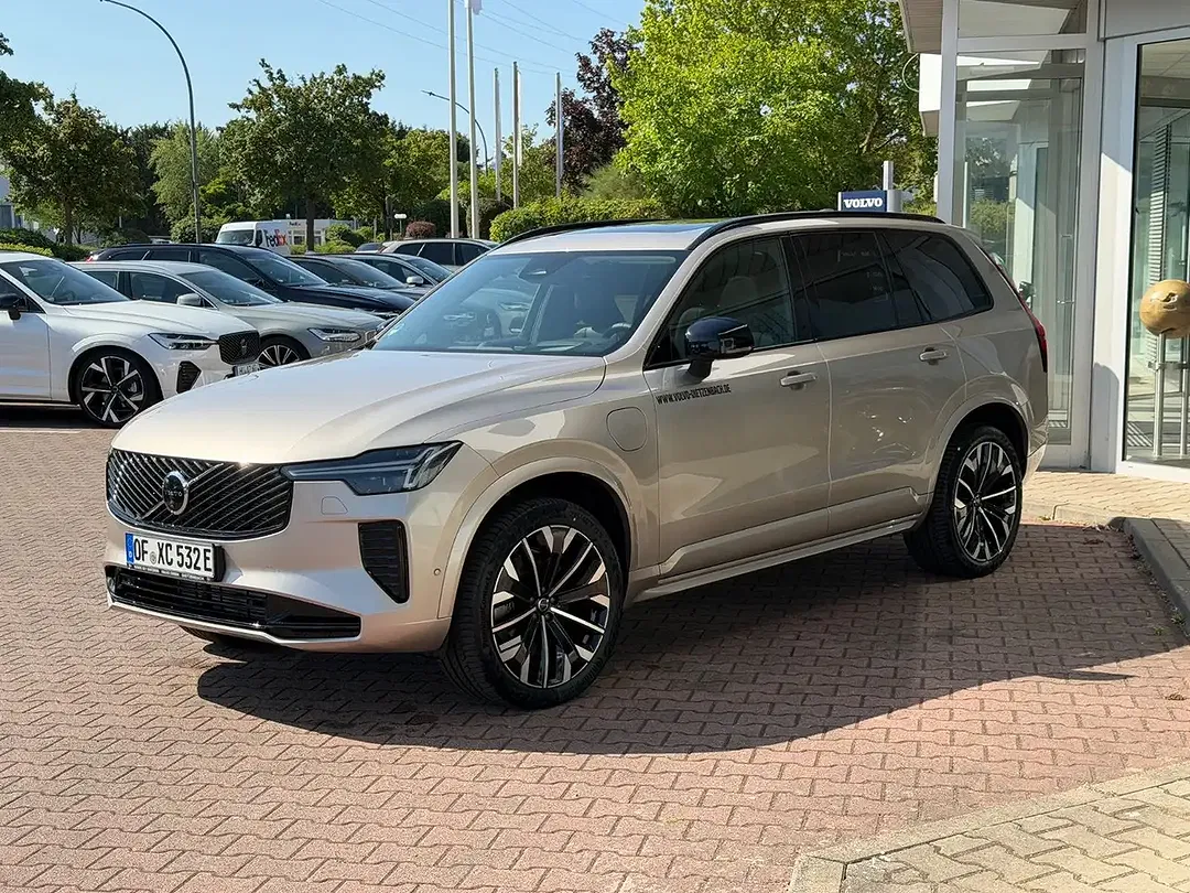 Volvo XC90 T8 AWD Ultra Dark - Thumbnail 4