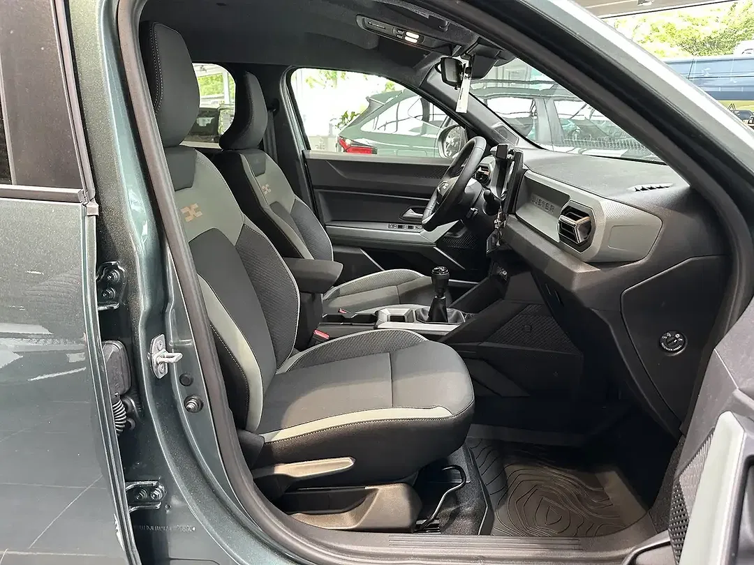 Dacia Duster TCe Extreme - Thumbnail 9