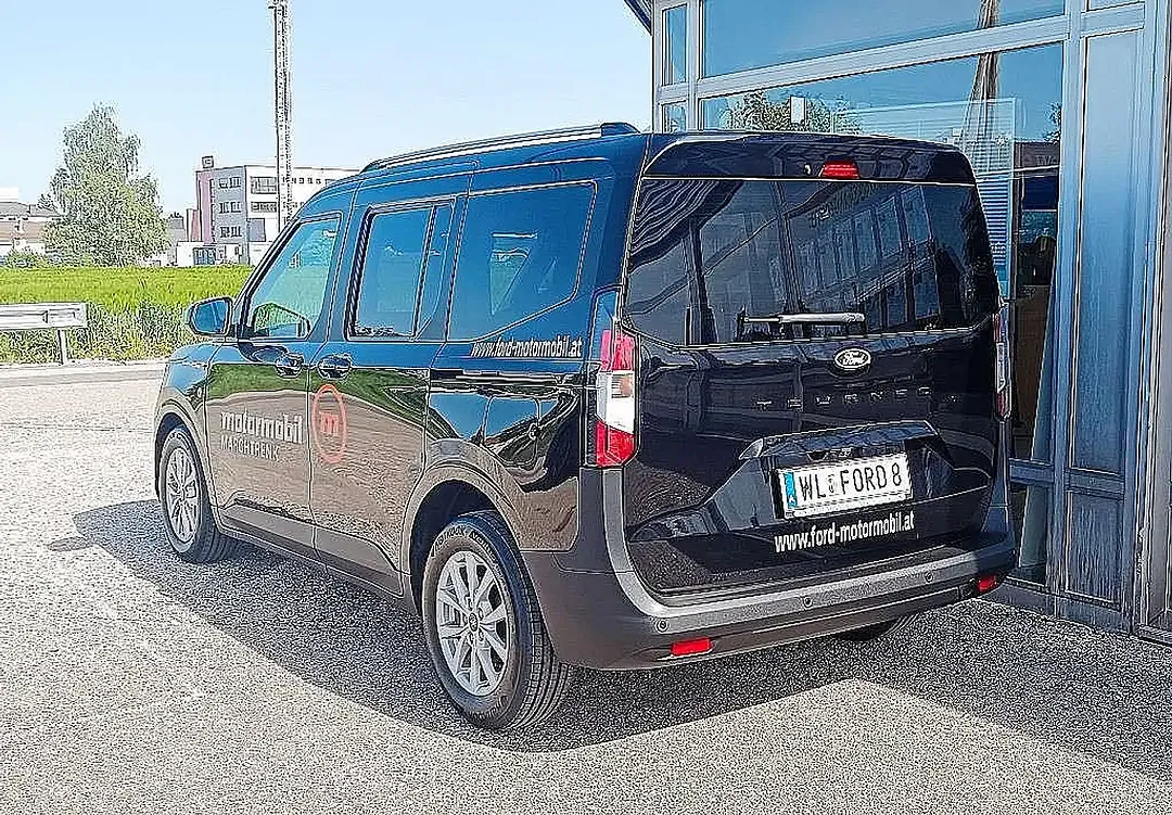 Ford Tourneo Courier 1.0 EcoBoost Titanium - Thumbnail 6