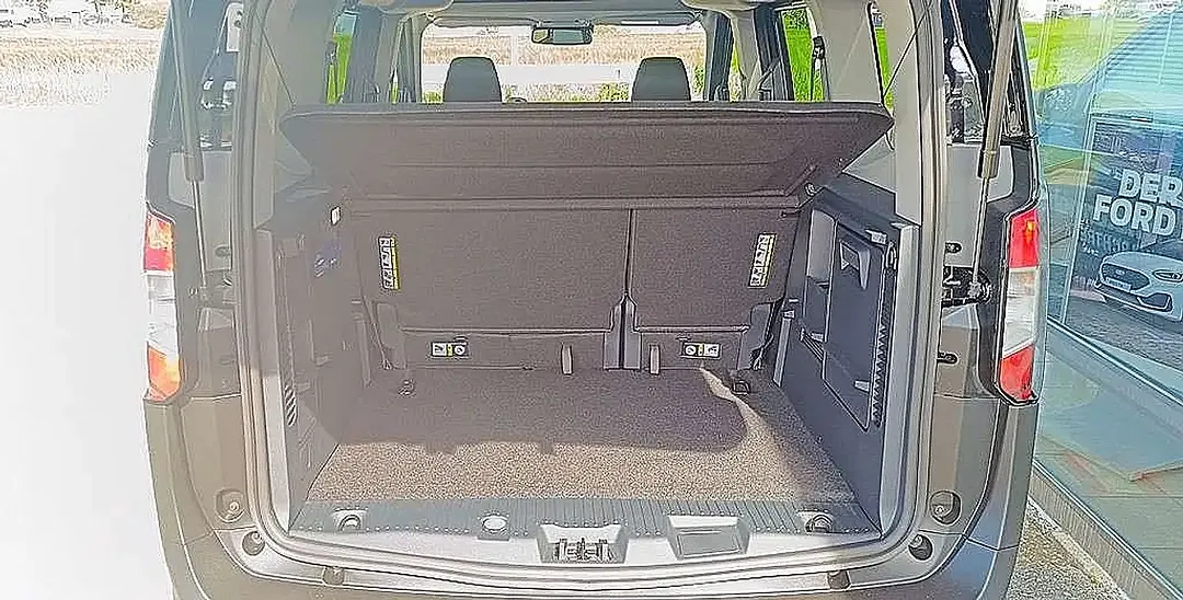 Ford Tourneo Courier 1.0 EcoBoost Titanium - Thumbnail 8