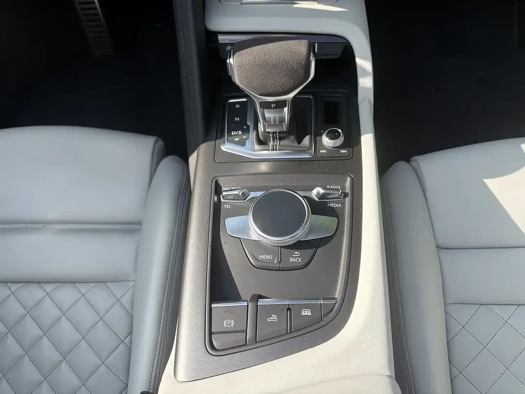 Audi R8 - Thumbnail 10