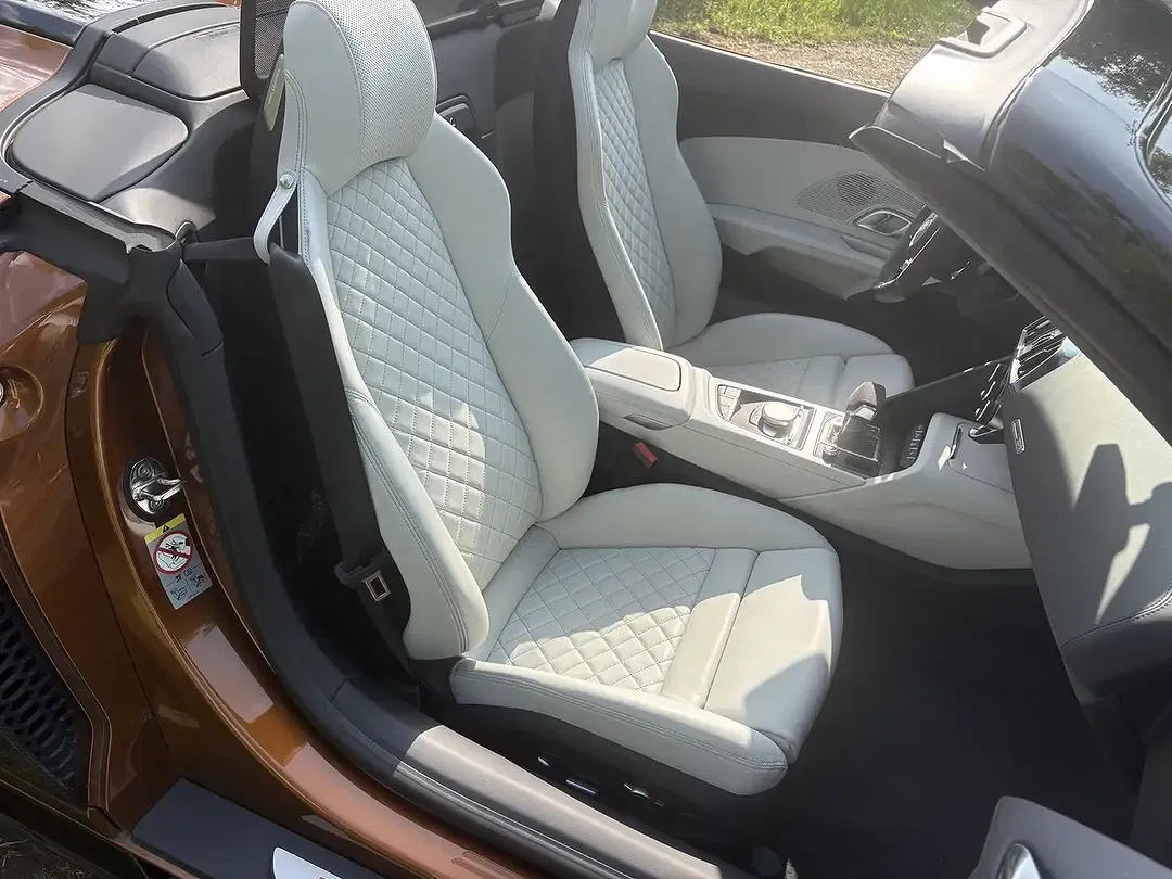 Audi R8 - Thumbnail 12