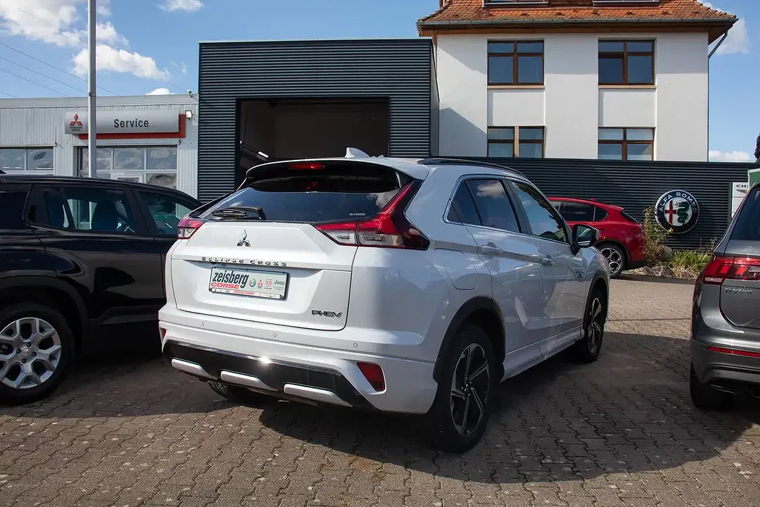 Mitsubishi Eclipse Cross 2.4 PHEV 4WD Top - foto 2
