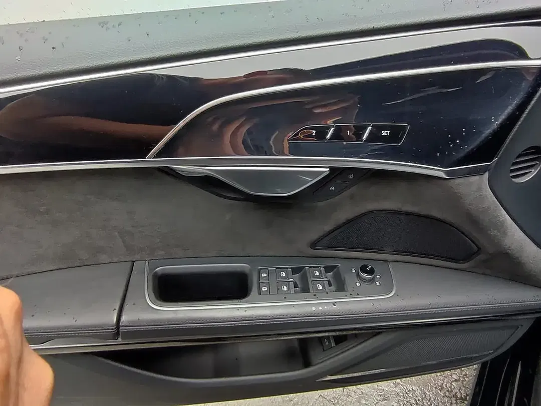 Audi A8 60 TFSI e PHEV quattro - Thumbnail 13