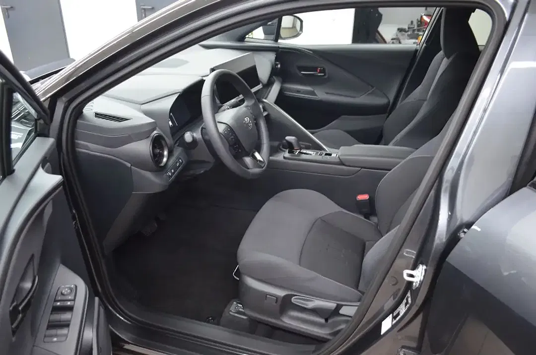 Toyota C-HR Hybrid Team Deutschland - Thumbnail 14