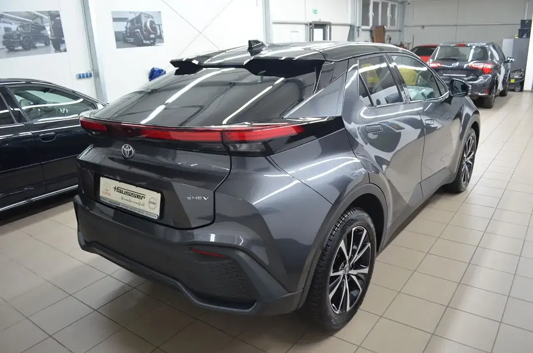 Toyota C-HR Hybrid Team Deutschland - Thumbnail 8