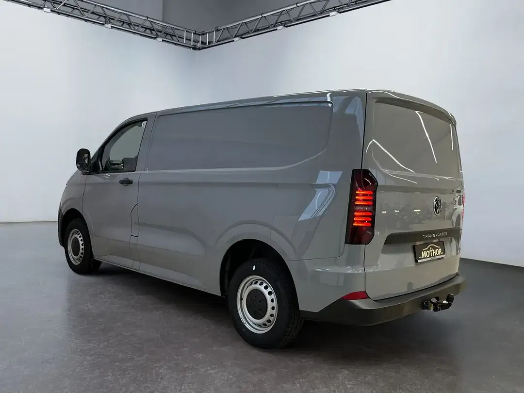 Volkswagen Transporter - Thumbnail 3