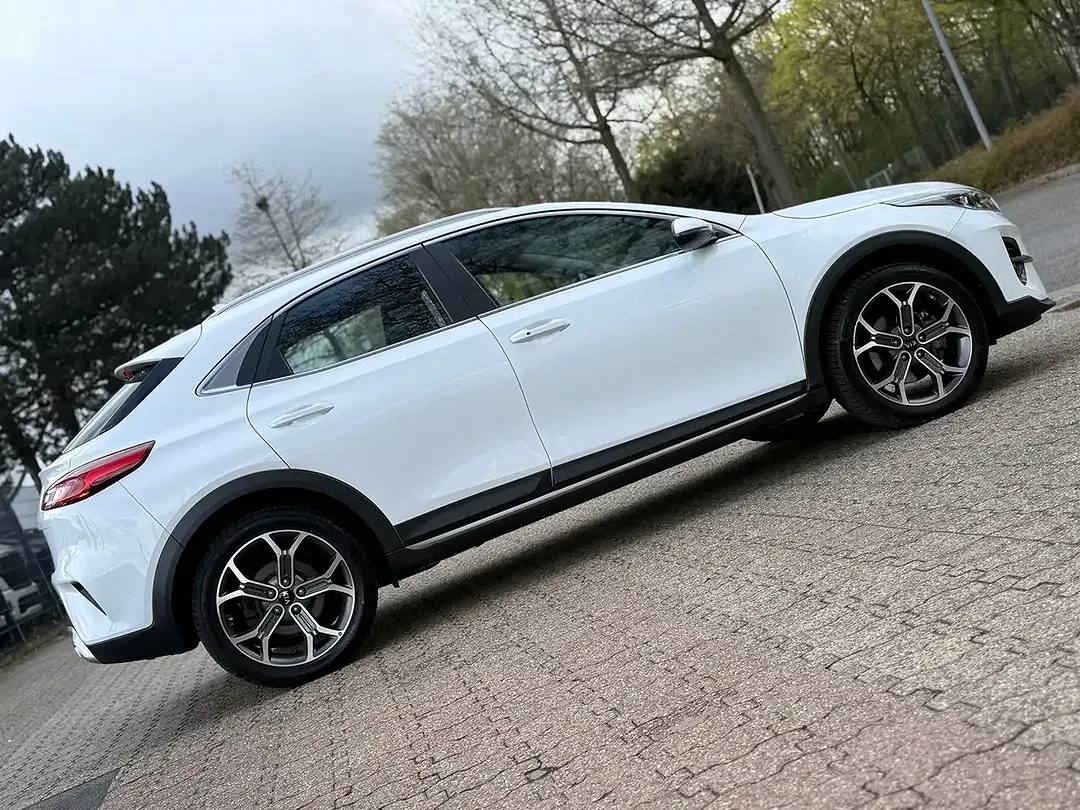 Kia XCeed PHEV Hybrid AMT Spirit - Thumbnail 12