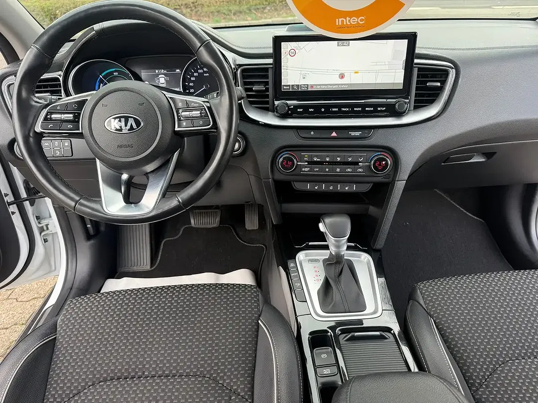 Kia XCeed PHEV Hybrid AMT Spirit - Thumbnail 16