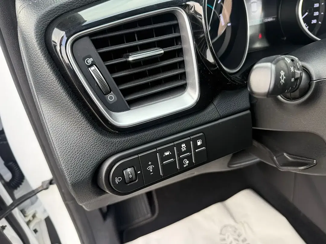 Kia XCeed PHEV Hybrid AMT Spirit - Thumbnail 21