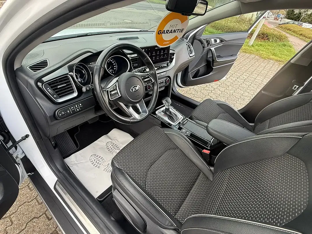 Kia XCeed PHEV Hybrid AMT Spirit - Thumbnail 23