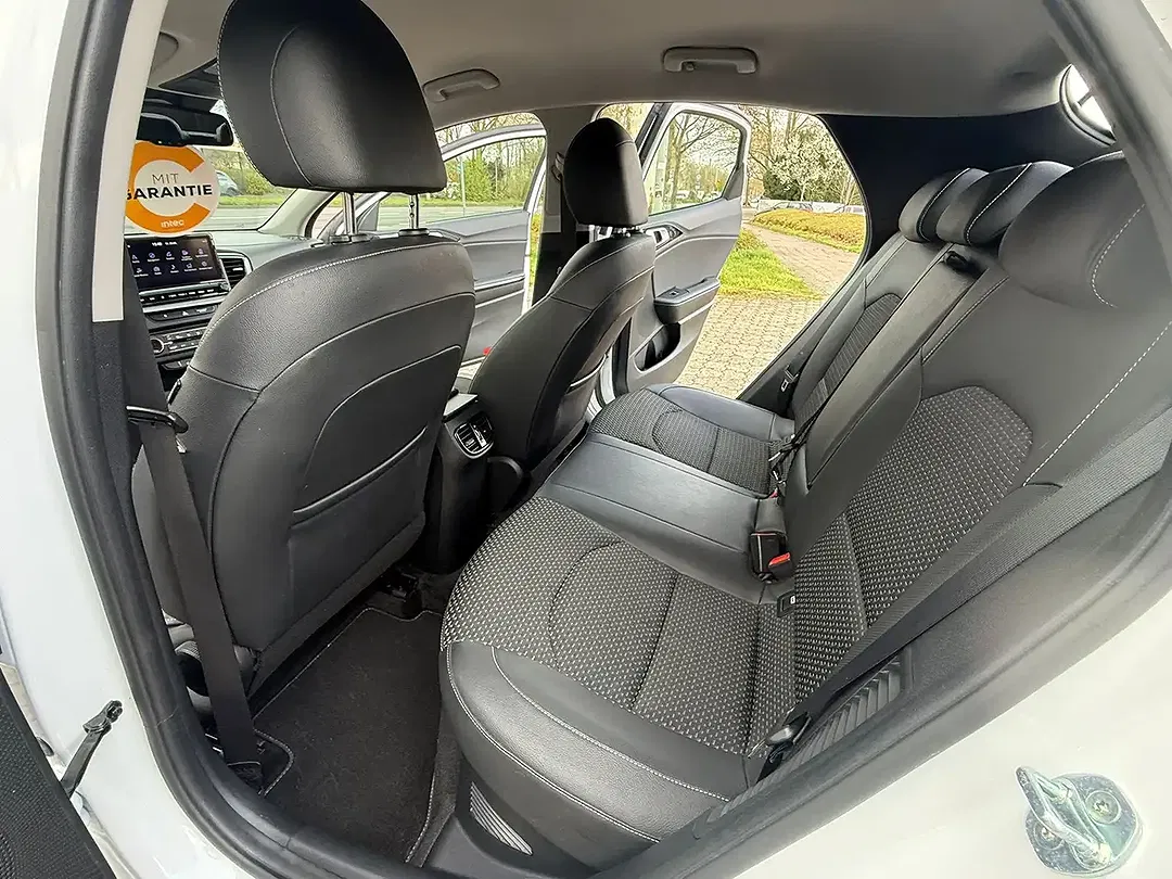 Kia XCeed PHEV Hybrid AMT Spirit - Thumbnail 27