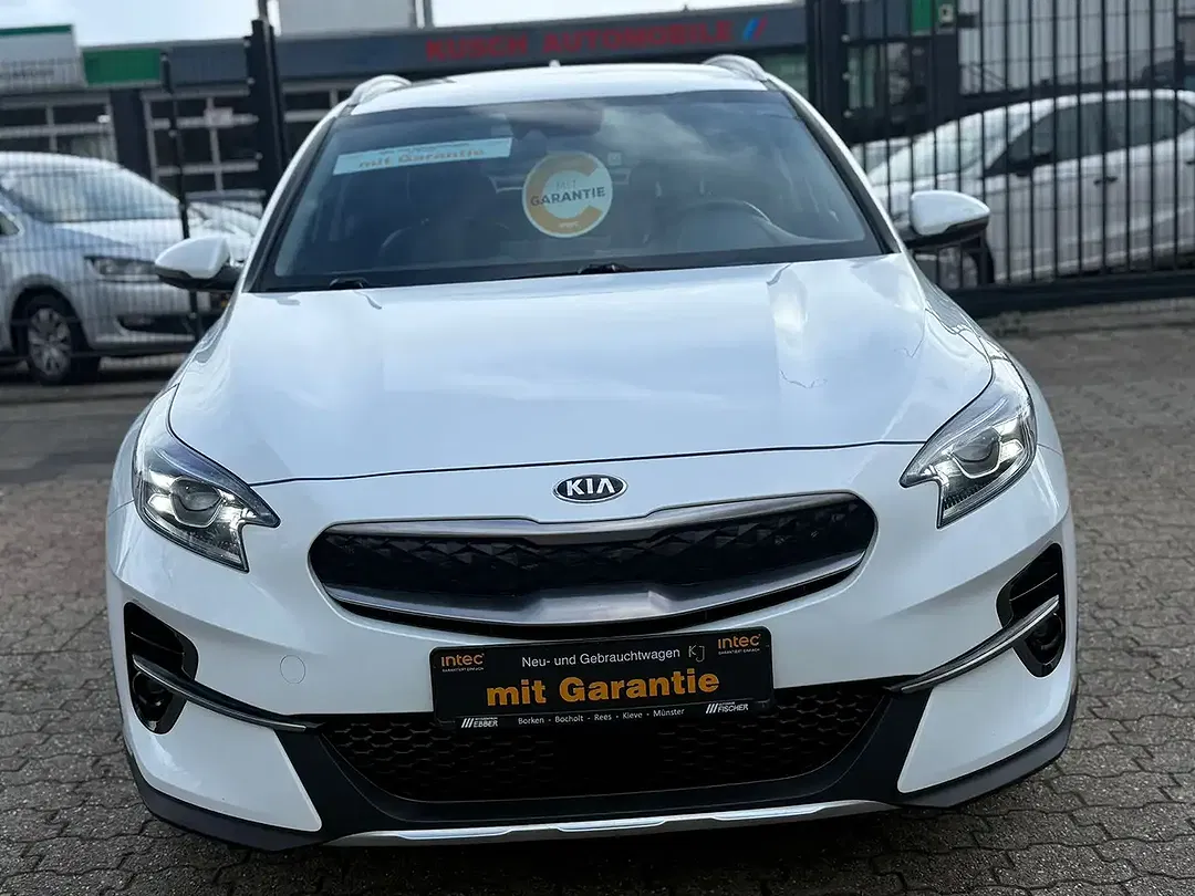 Kia XCeed PHEV Hybrid AMT Spirit - Thumbnail 3