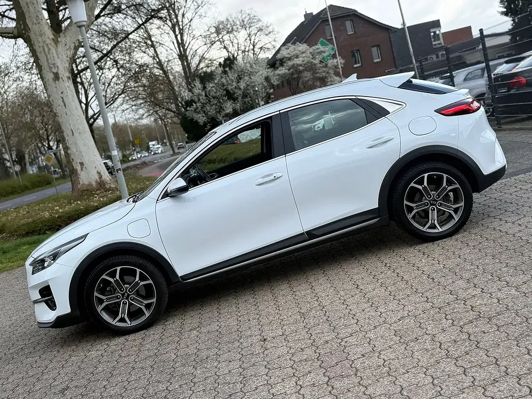 Kia XCeed PHEV Hybrid AMT Spirit - Thumbnail 5