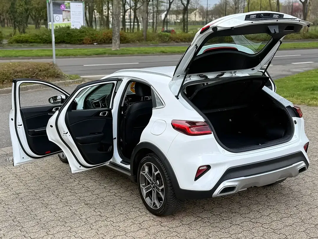 Kia XCeed PHEV Hybrid AMT Spirit - Thumbnail 6