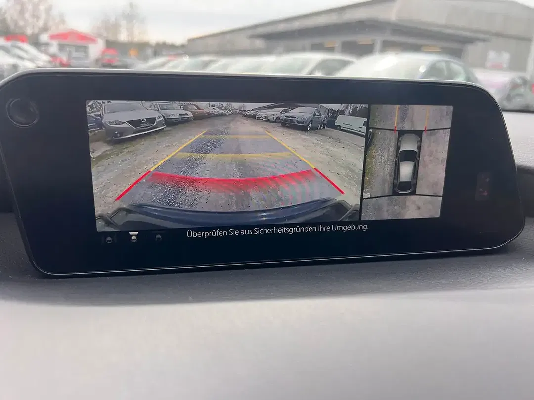 Mazda 3 - Thumbnail 14