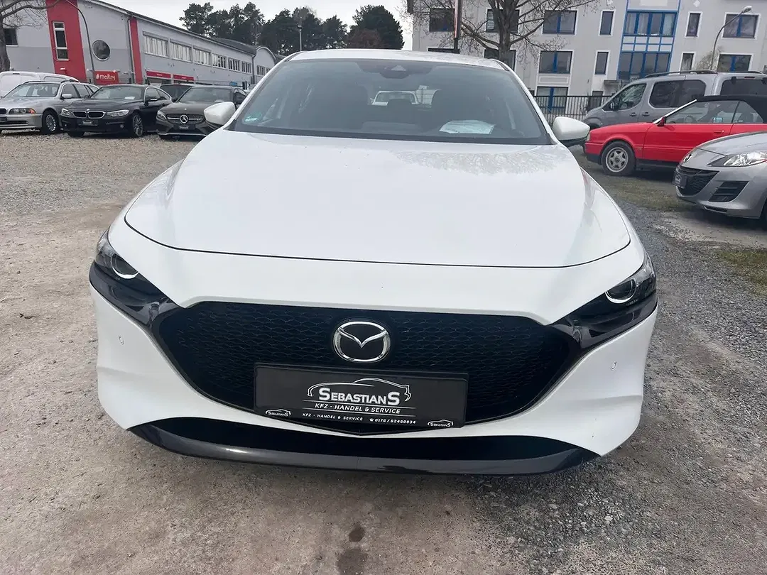 Mazda 3 - foto 2