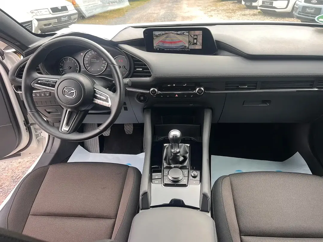 Mazda 3 - Thumbnail 9