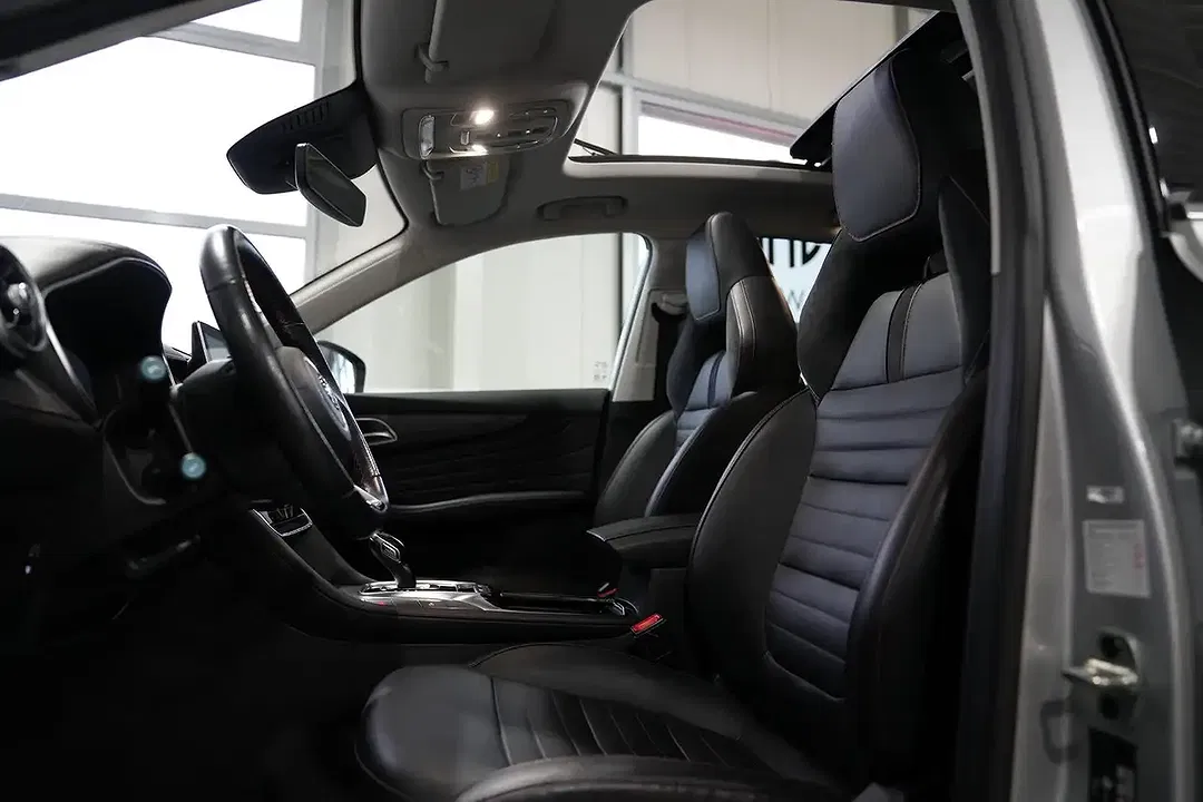 MG HS AUT Luxury - Thumbnail 14