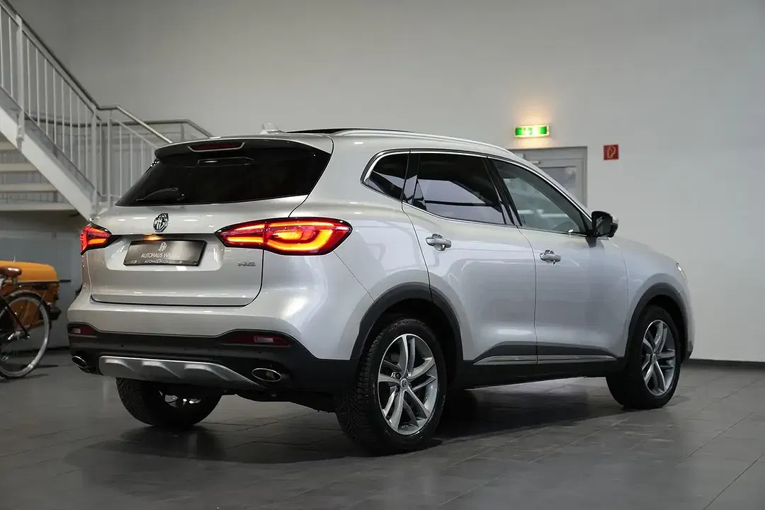 MG HS AUT Luxury - Thumbnail 6