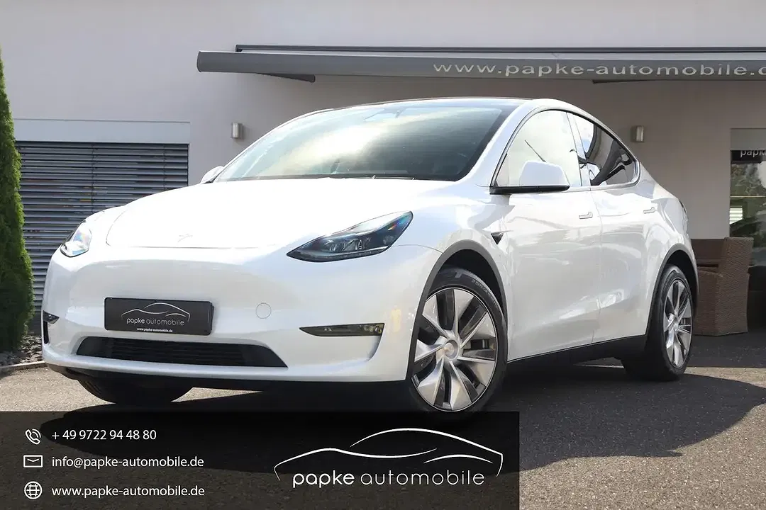 Tesla Model Y AWD Dual Motor Long Range - foto 1