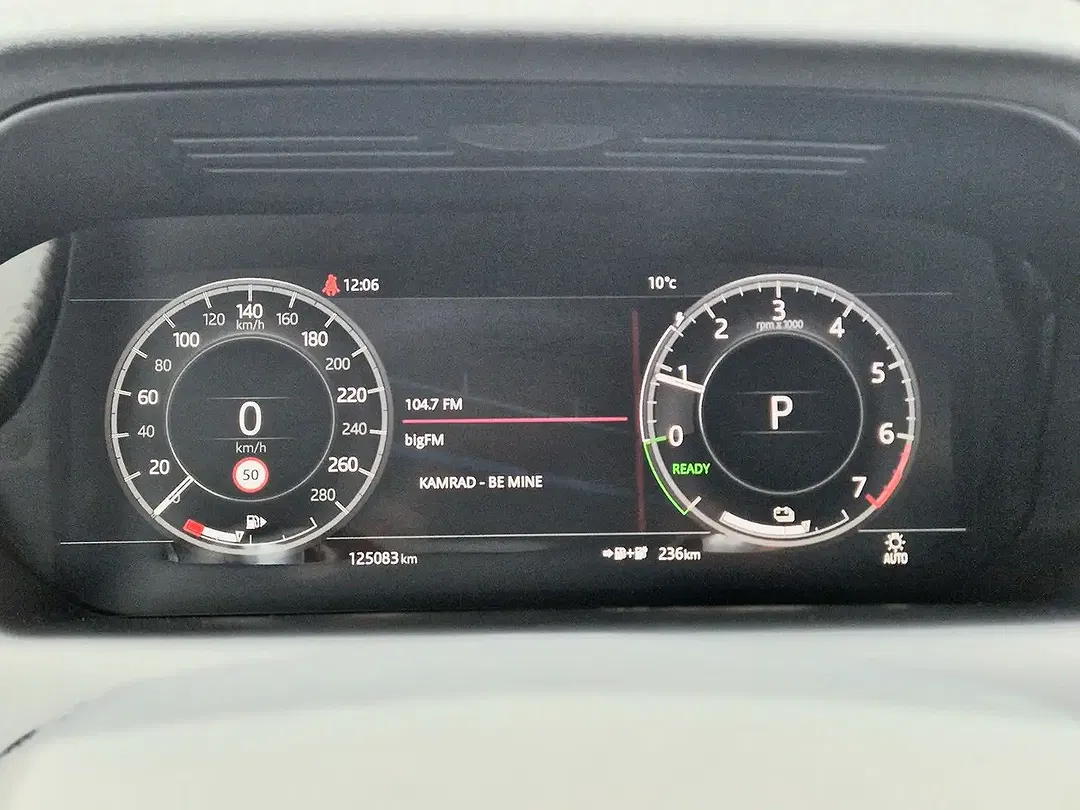 Land Rover Discovery Sport 4x4 Hybrid R-Dynamic S - Thumbnail 12