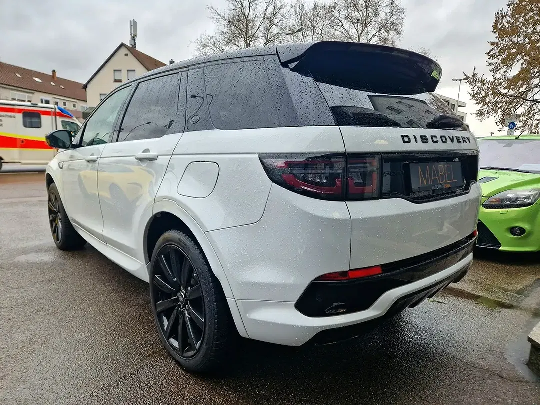 Land Rover Discovery Sport 4x4 Hybrid R-Dynamic S - Thumbnail 4