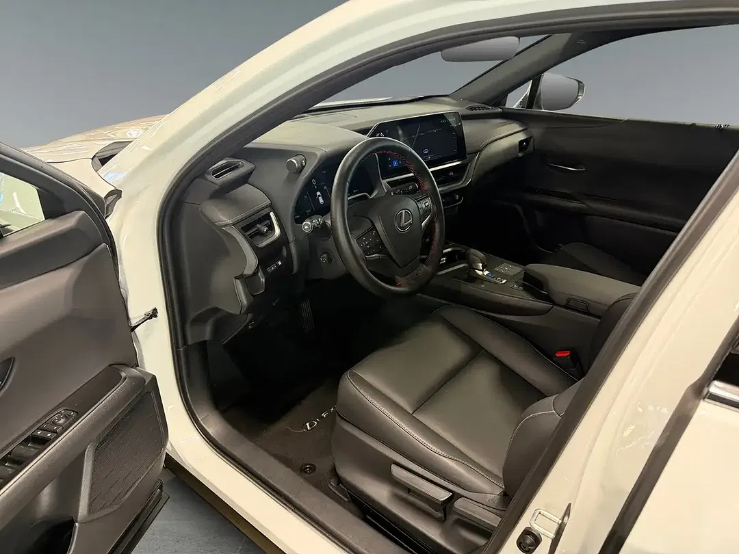 Lexus UX 300h F SPORT Design - Thumbnail 9