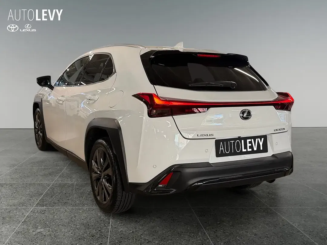 Lexus UX 300h F SPORT Design - Thumbnail 3