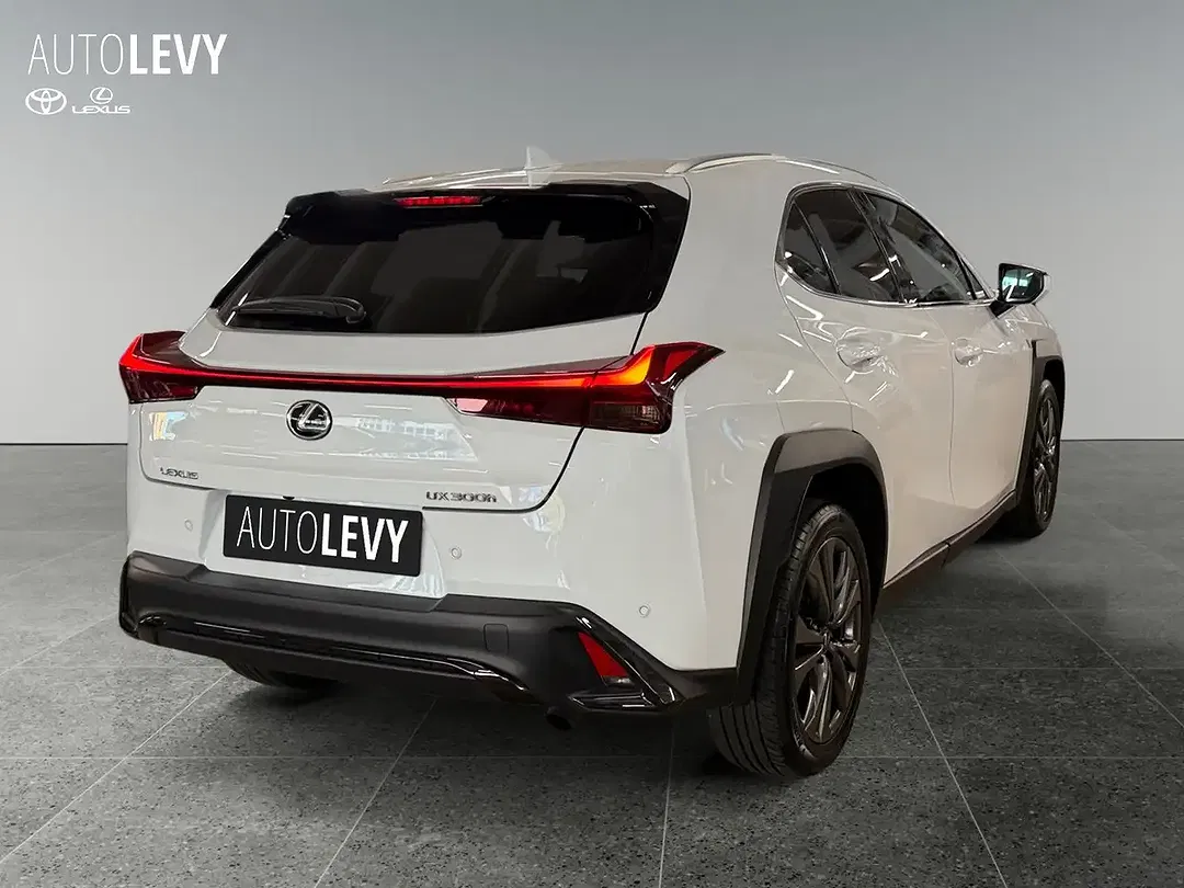 Lexus UX 300h F SPORT Design - Thumbnail 5