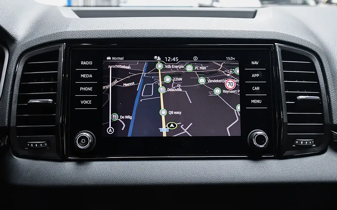Skoda Karoq 1.5 TSI ACT DSG Sportline - Thumbnail 9