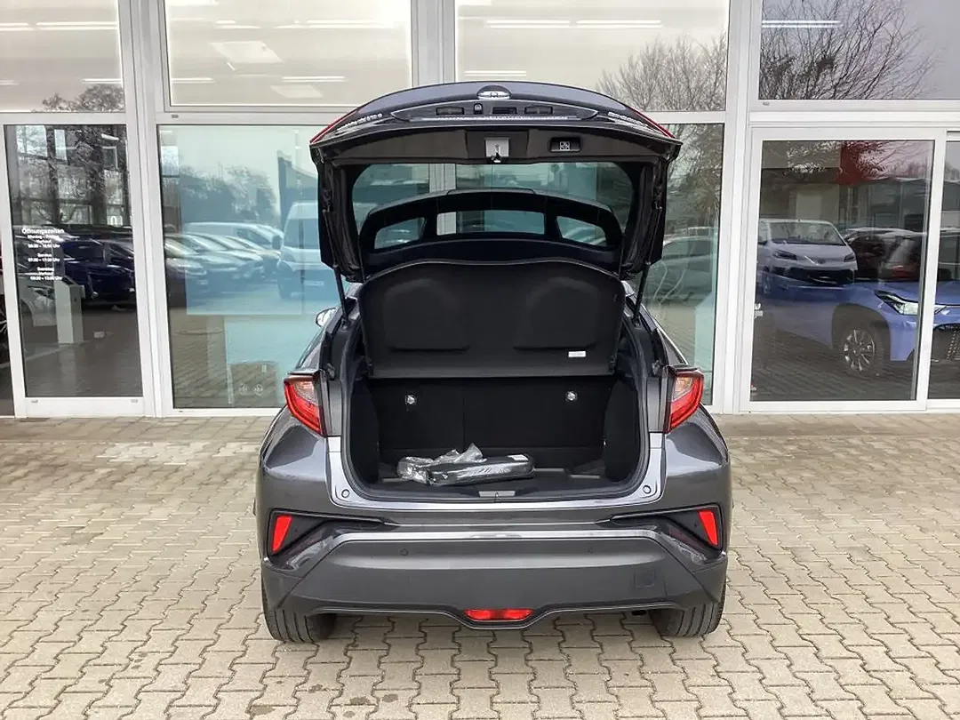 Toyota C-HR Hybrid Team Deutschland - Thumbnail 7