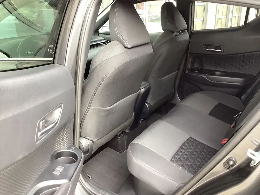 Toyota C-HR Hybrid Team Deutschland - Thumbnail 8