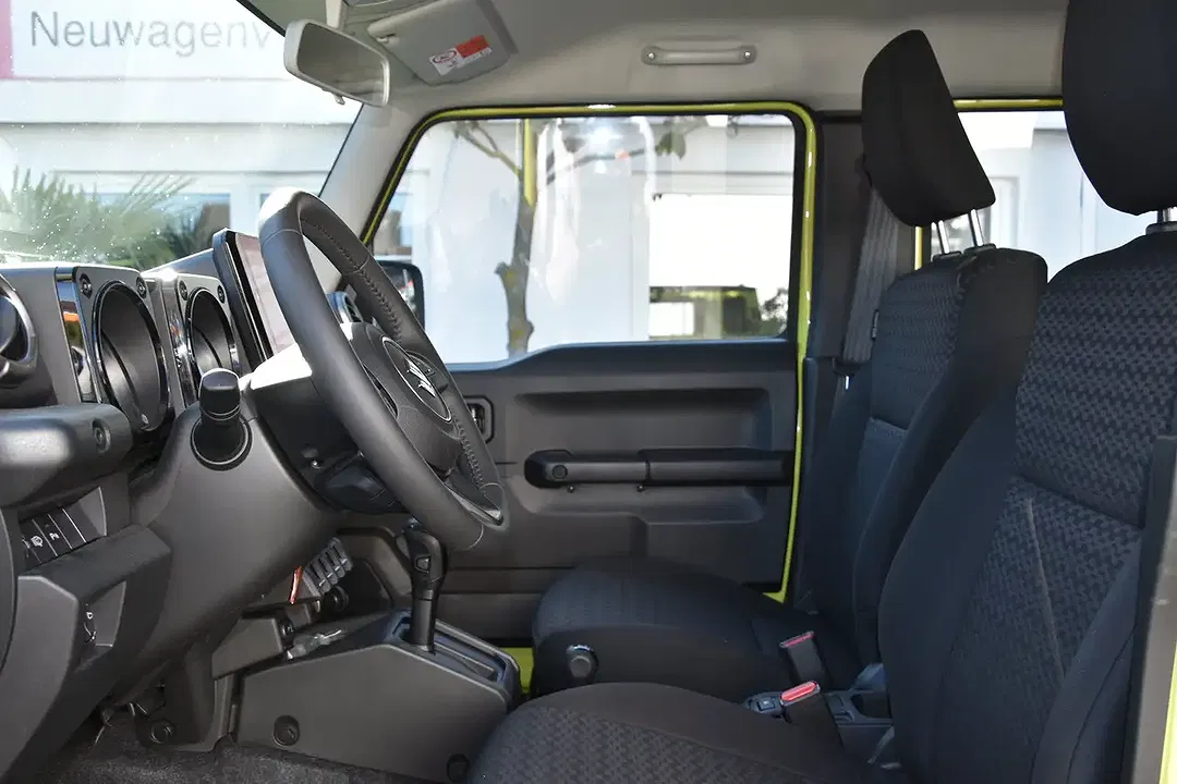 Suzuki Jimny - Thumbnail 19