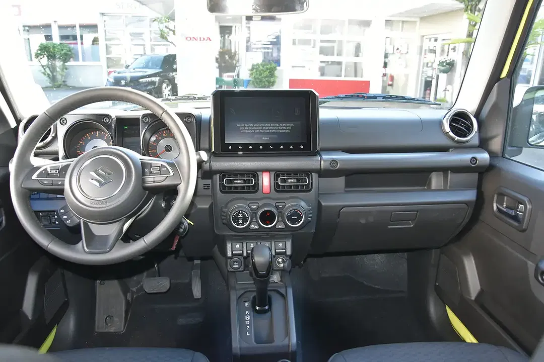 Suzuki Jimny - Thumbnail 21