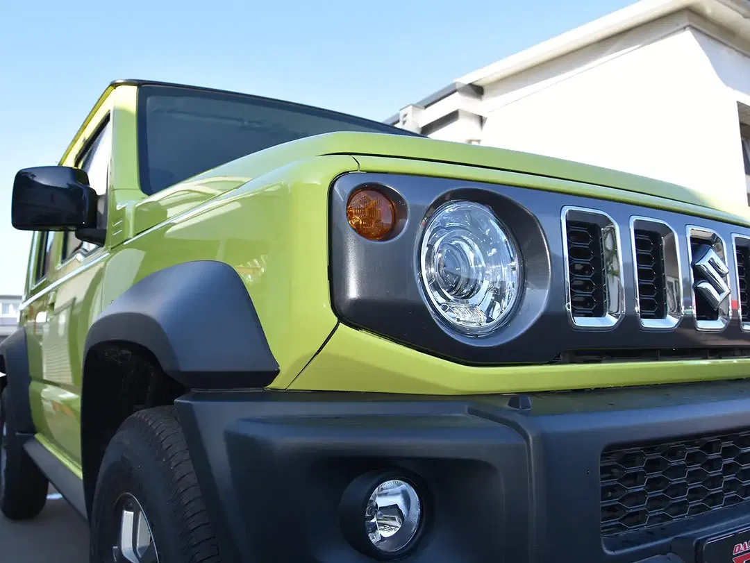 Suzuki Jimny - Thumbnail 6