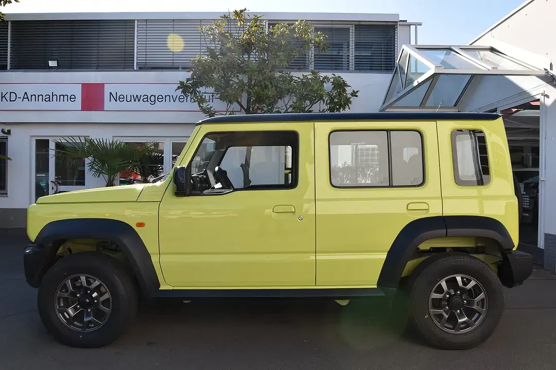 Suzuki Jimny - Thumbnail 8