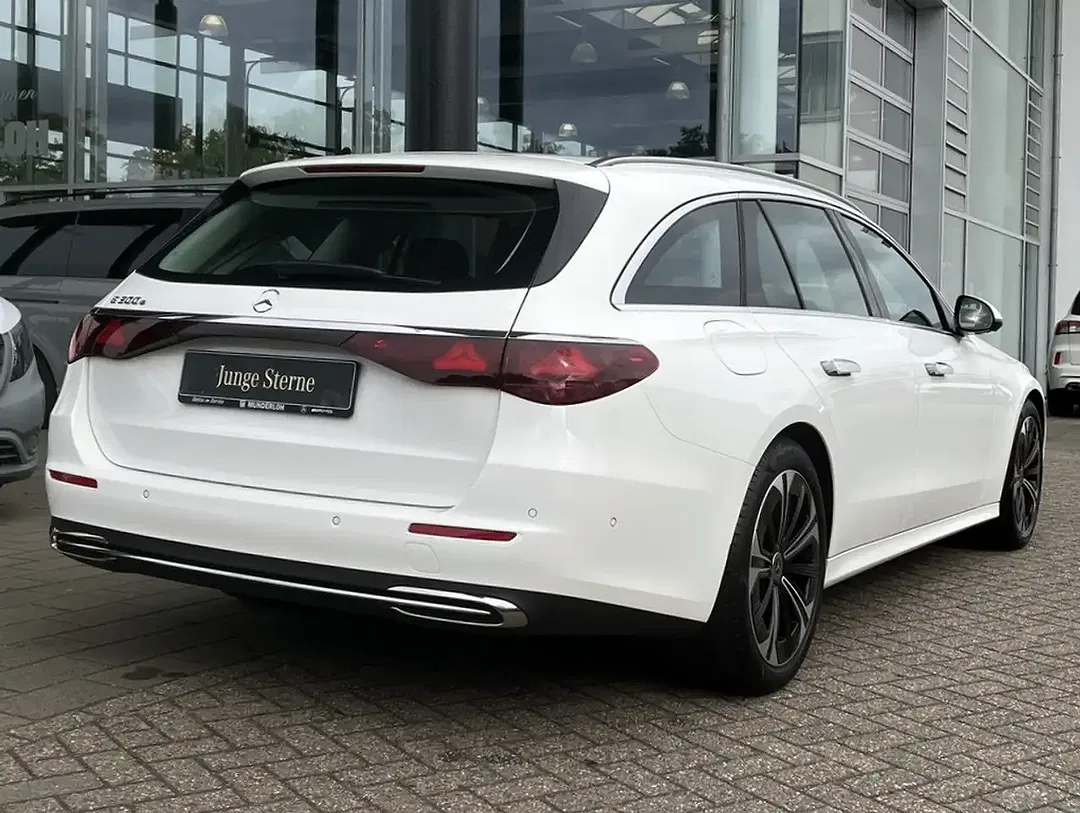 Mercedes-Benz E 300 EQ Hybrid Avantgarde - Thumbnail 3