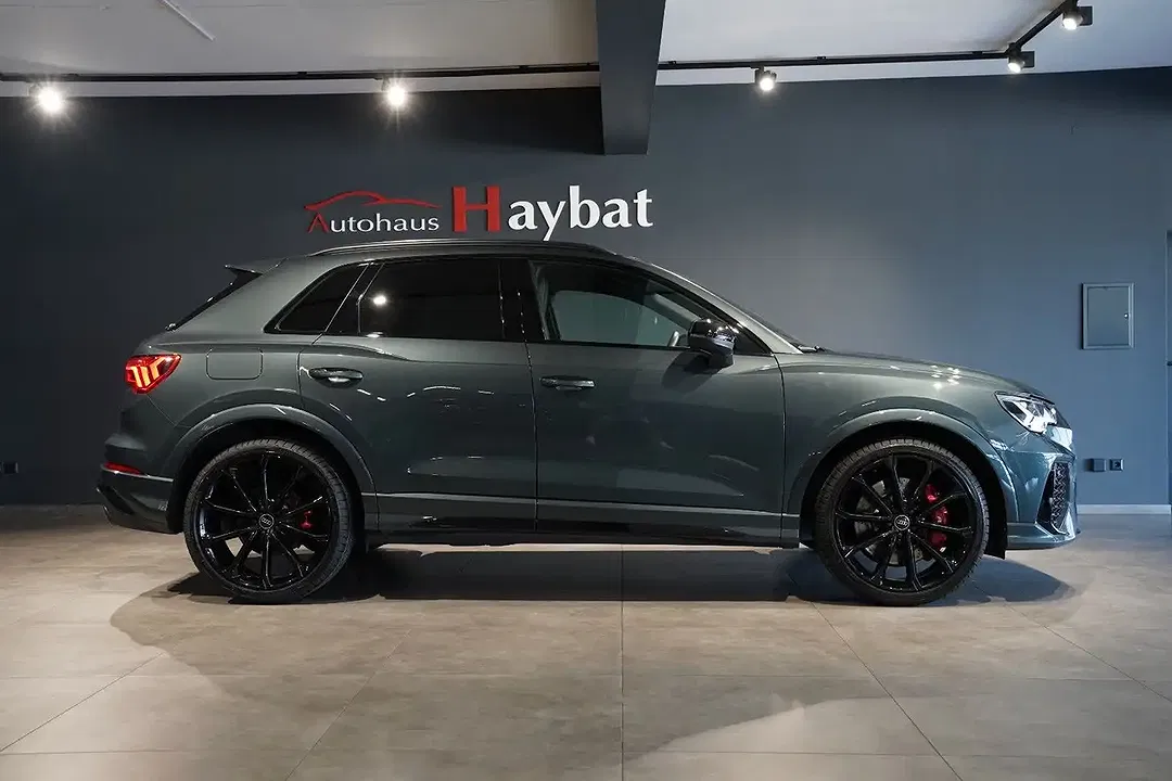 Audi RS Q3 - Thumbnail 4