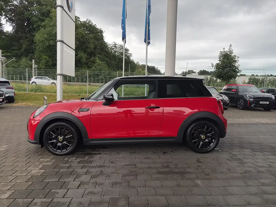 MINI Cooper SE - Thumbnail 13